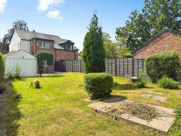 2 bed property, in Grove Lane, £395,000