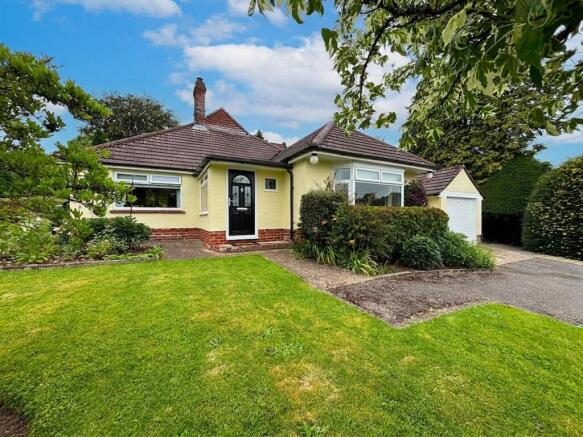 4 bed property, in Princes Hill, £875,000