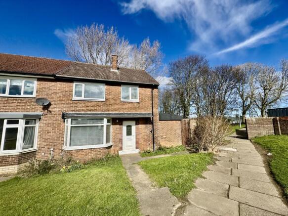 3 bed property, in Buddle Close, £115,000