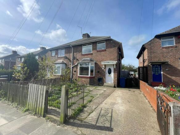3 bed property, in Kenton Road, £130,000