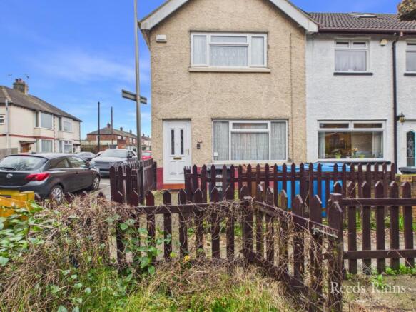 3 bed property, in Sutton View, £80,000