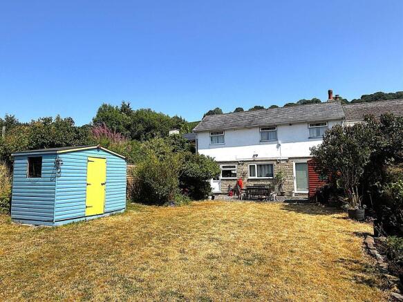3 bed property, in Llanwenarth, £299,950