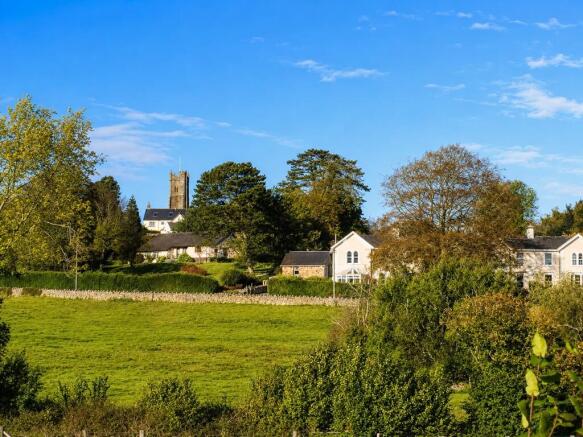4 bed property, in Moretonhampstead, £725,000
