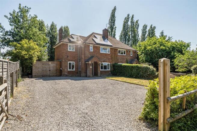 4 bed property, in Catherine Ford Road, £400,000