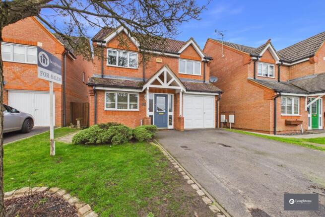 4 bed property, in Aris Way, £500,000