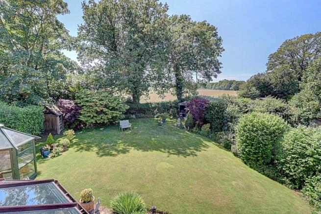 4 bed property, in Wycombe Road, £1,250,000