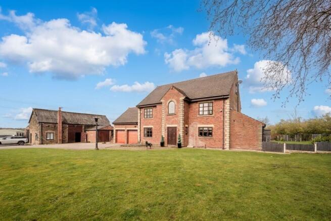 7 bed property, in Back Lane, £1,800,000