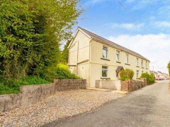 4 bed property, in Beidr Non, £295,000