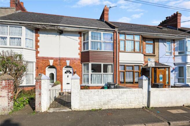 3 bed property, in Kingsley Avenue, £200,000