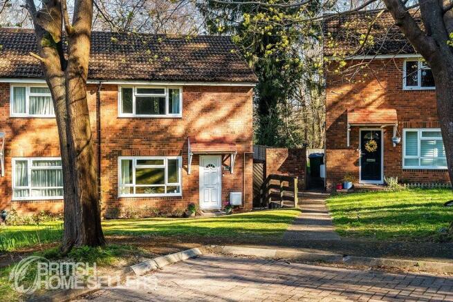 2 bed property, in Dale View, £450,000