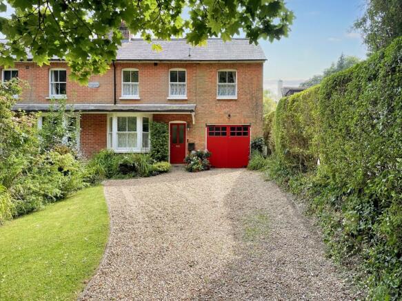 4 bed property, in Wellhouse Road, £625,000