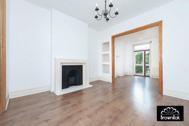 3 bed property, in Chamberlayne Road, £1,050,000