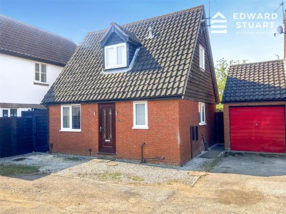 2 bed property, in Chatsfield, £215,000