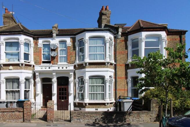 5 bed property, in Purves Road, £1,175,000