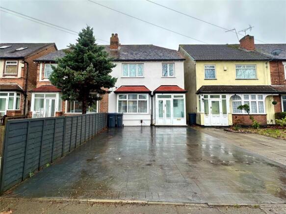 3 bed property, in Goosemoor Lane, £260,000