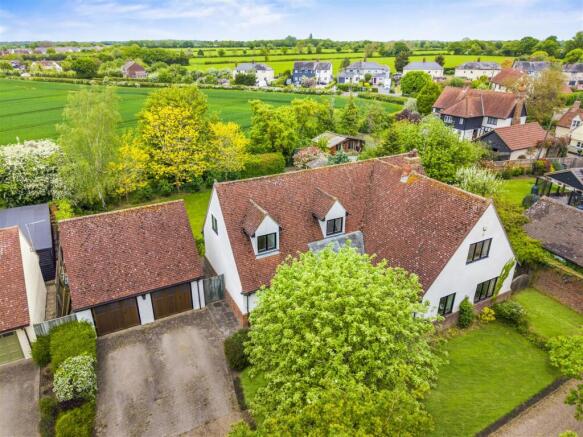 4 bed property, in Bannister Green, £1,000,000