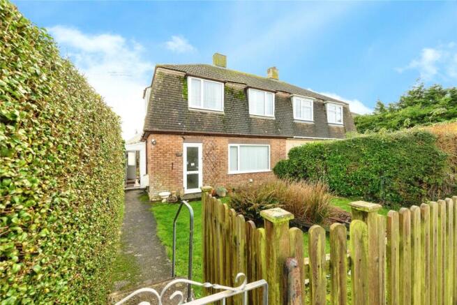 3 bed property, in Trevithick Estate, £270,000