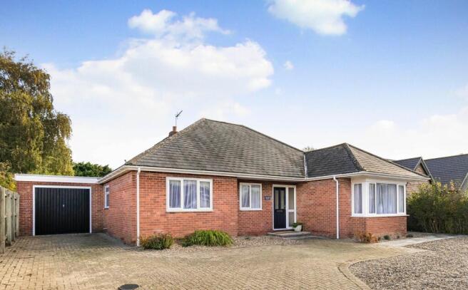 3 bed property, in The Green, £550,000