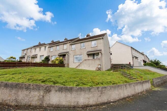 3 bed property, in Fairhurst Road, £85,000