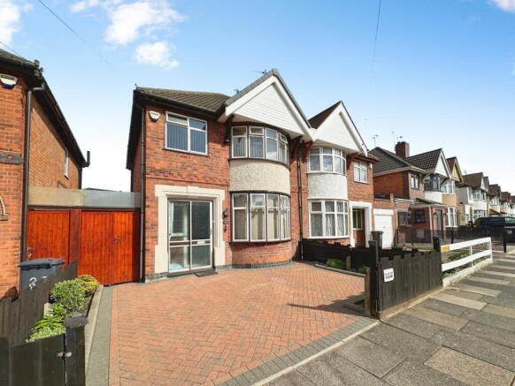 3 bed property, in Kedleston Road, £350,000