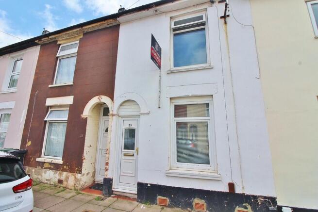 2 bed property, in Byerley Road, £165,000