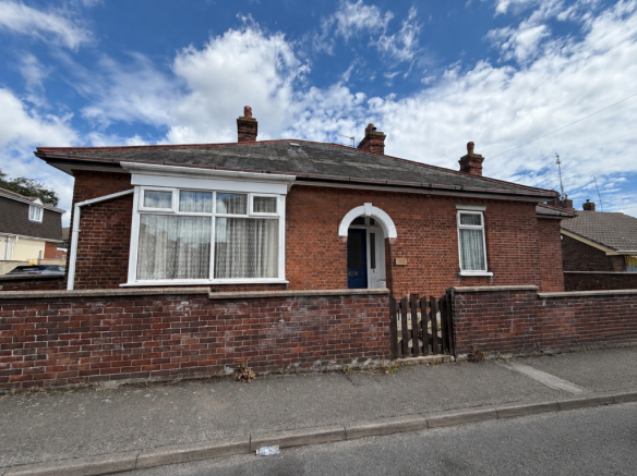 3 bed property, in 19 Cross Road, £170,000