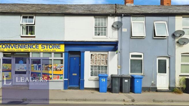 2 bed property, in East Street, £160,000