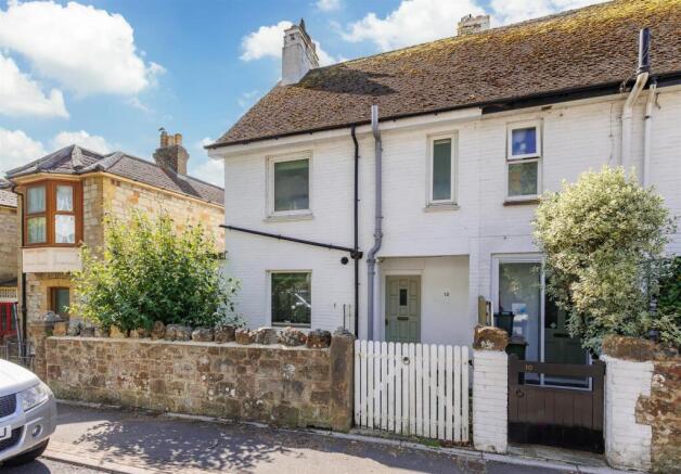 3 bed property, in Mitchell Avenue, £210,000