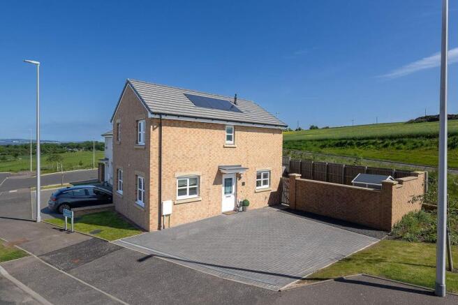 3 bed property, in Lourie Crescent, £255,000