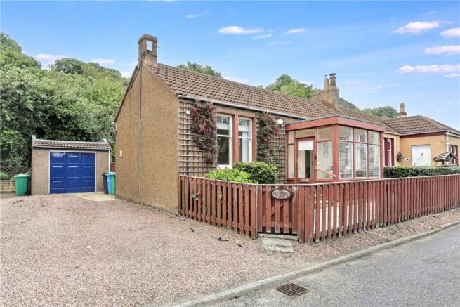 2 bed property, in Helen Lane, £265,000