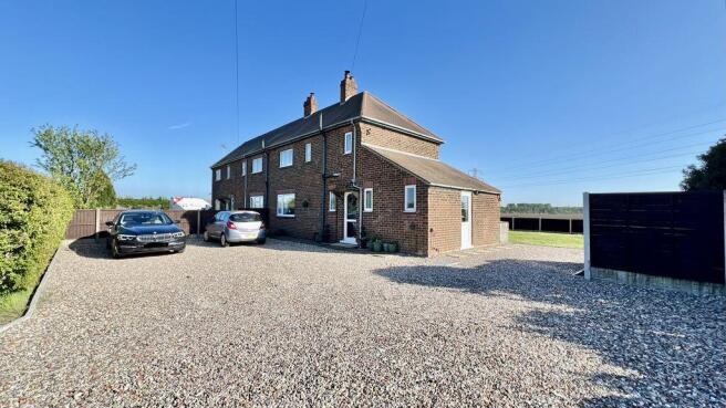 3 bed property, in North Grange Cottages, £200,000