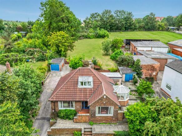 3 bed property, in Knottingley Road, £475,000