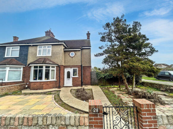 4 bed property, in Blake Road, £350,000