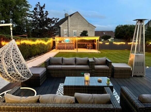5 bed property, in Woodside, £625,000