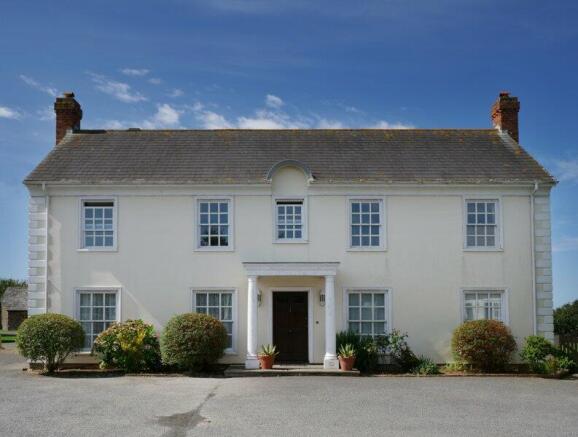 6 bed property, in Kennacott House , £599,000