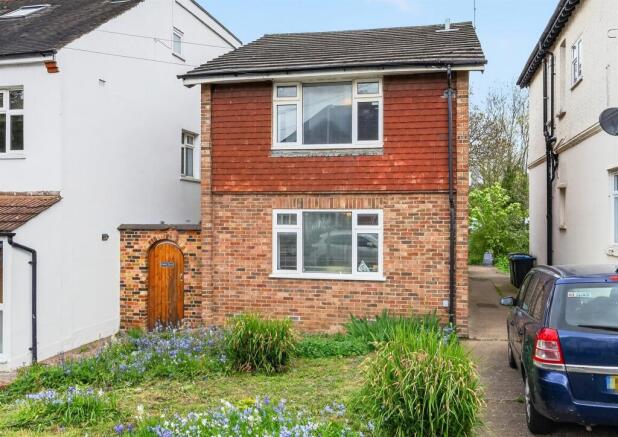 3 bed property, in Dukes Avenue, £650,000