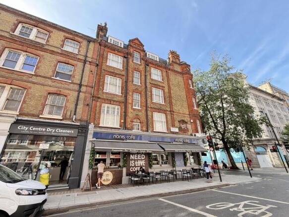 1 bed property, in Flat 4, £450,000