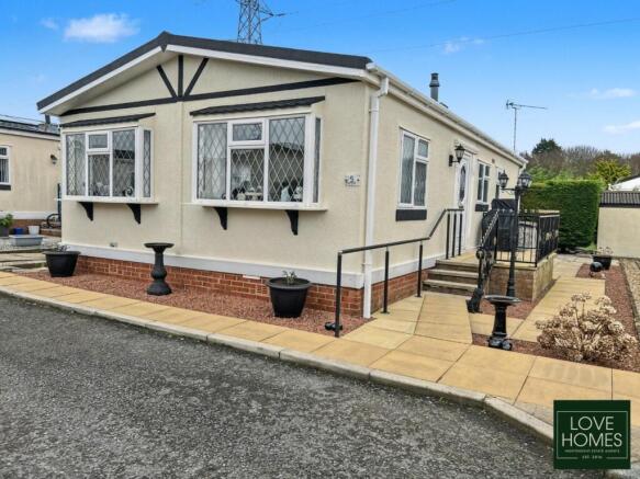 2 bed property, in Carlton Way, £124,950