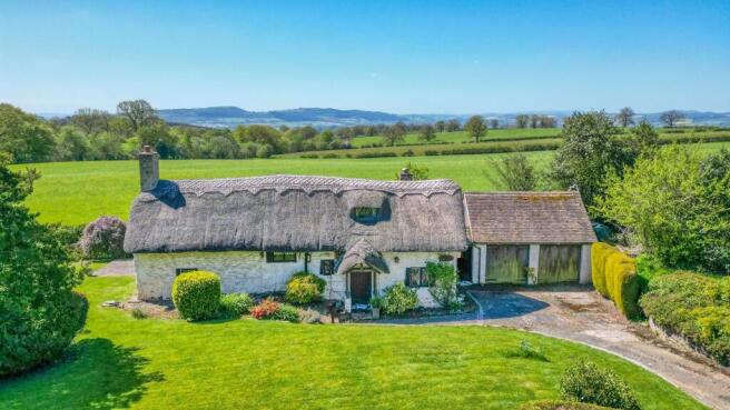 3 bed property, in Haytons Bent, £600,000