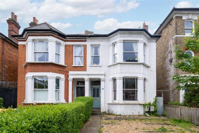 1 bed property, in Greyhound Lane, £250,000