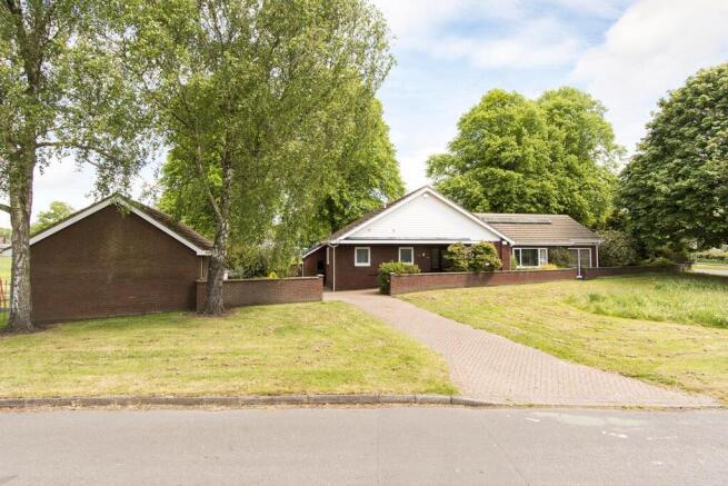 3 bed property, in Coventry Road, £375,000