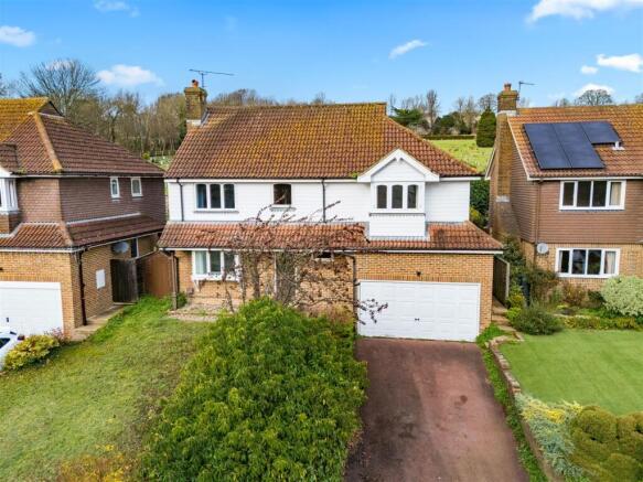 4 bed property, in Winterbourne Mews, £800,000