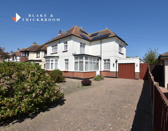 6 bed property, in First Avenue, £600,000