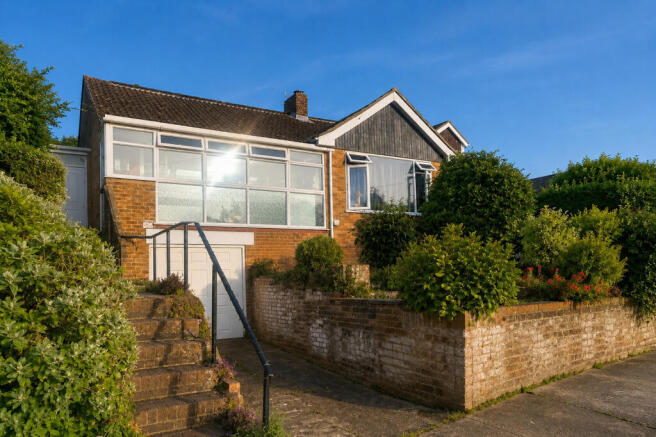 4 bed property, in Greenbank Avenue, £525,000