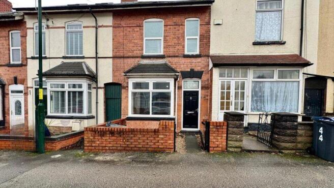 3 bed property, in South Road, £150,000