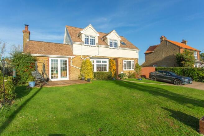 4 bed property, in Monkshill Road, £650,000