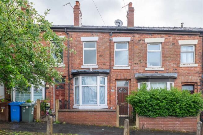 2 bed property, in Seymour Street, £89,995