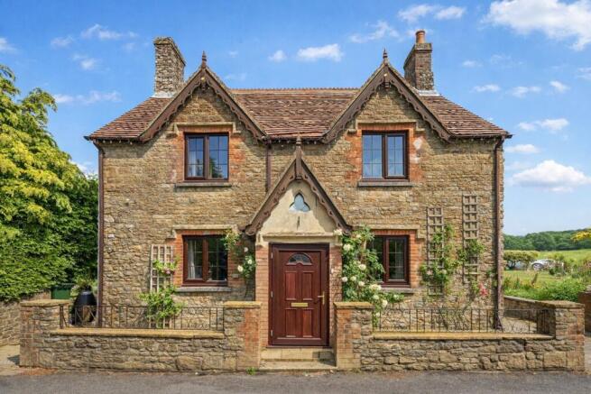 3 bed property, in Witham Friary, £595,950