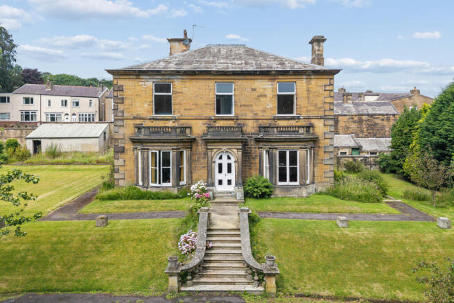 5 bed property, in Fir Grove Road, £750,000