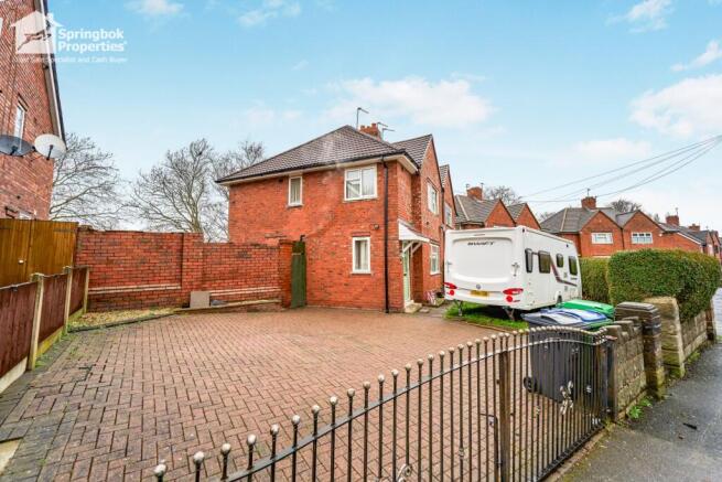 4 bed property, in Beech Road, £220,000